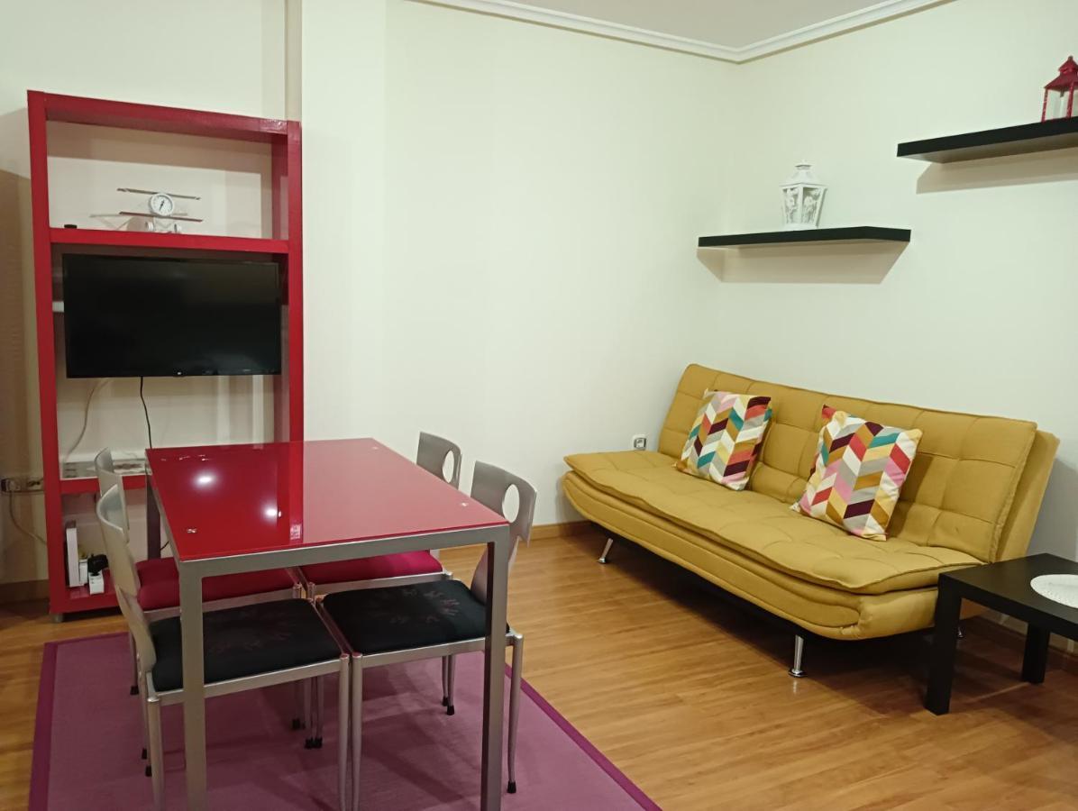Apartamentos Chevere Rojo-Huca Oviedo Eksteriør bilde